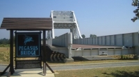 Wat later in Arnhem niet lukte, was in Normandië in een paar minuten gepiept: Pegasus Bridge