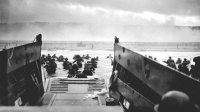 Getuige van een bloedbad: Robert Capa en zijn foto's van Omaha Beach