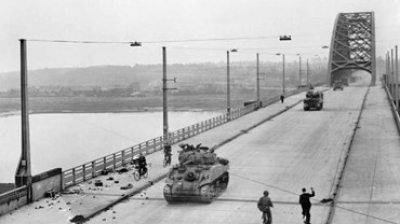 De Waaloversteek: Nijmegen is vrij