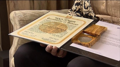 87-jarige krijgt Israëlische onderscheiding