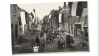 Margreet: WOII in foto's - Duitse aftocht door Woudenberg