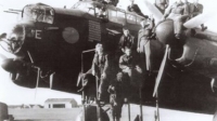 73 jaar geleden: Bommenwerper stort neer bij Harfsen, zeven man komen om