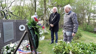 Klaas van Daalen eert omgekomenen oorlog: 'Ik moest naar het monument in Doldersum toe'