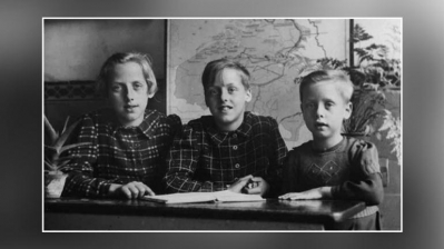 Drie jonge zusjes zonder ouders in Rotterdam tijdens hongerwinter