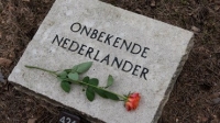 'Dit geeft zoveel rust': identificatie oorlogsslachtoffers op Ereveld Loenen begonnen